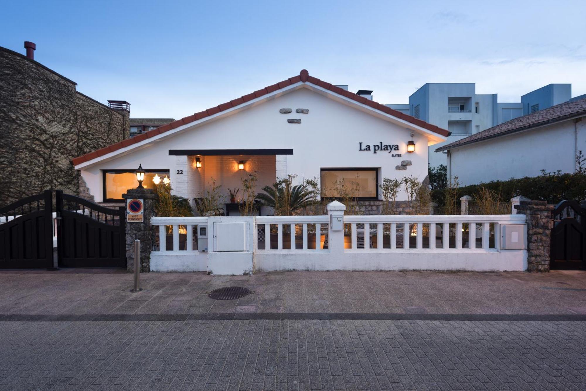 La Playa Suites Suances Eksteriør billede